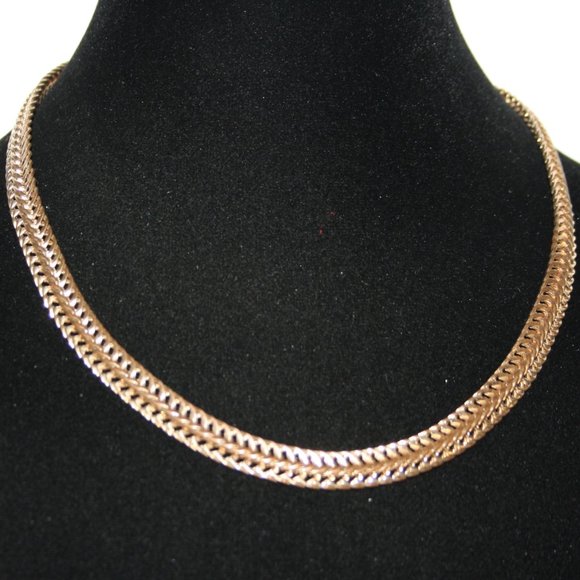 Aldo Jewelry - Beautiful gold ALDO necklace 19-22"